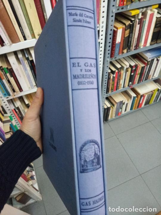 Libri di seconda mano: Mar&iacute;a Del Carmen Simon Palmer: El gas y los madrile&ntilde;os (1832-1936)