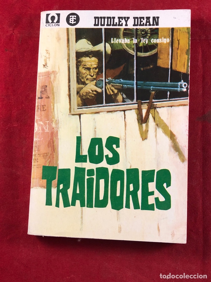 Libros de segunda mano: LOS TRAIDORES - Foto 1