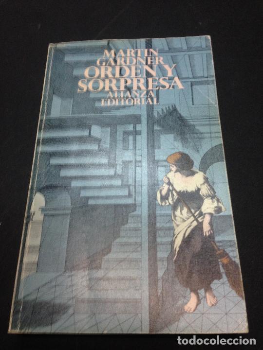 Libros de segunda mano: Orden y sorpresa - Gardner, Martin - Foto 1