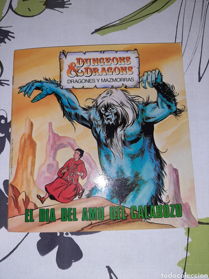 Libros de segunda mano: Dungeons & Dragons, El d&iacute;a del amo del calabozo, Timun mas - Foto 1