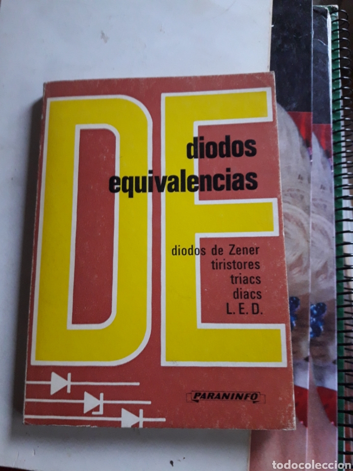 Libros de segunda mano: Diodos de equivalencia, libro de Paraninfo de 1975 - Foto 1