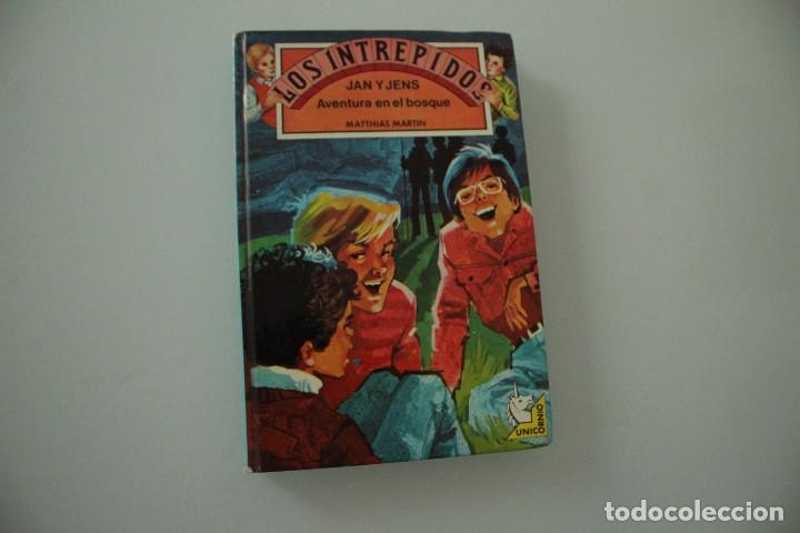 Libros de segunda mano: LOS INTR&Eacute;PIDOS - Foto 1