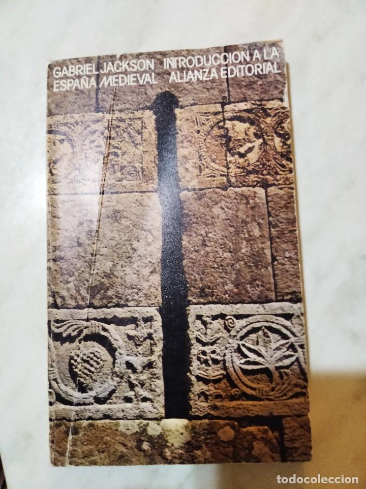 Libros de segunda mano: INTRODUCCI&Oacute;N A LA ESPA&Ntilde;A MEDIEVAL. GABRIEL JACKSON. Alianza Edit Bolsillo - Foto 1