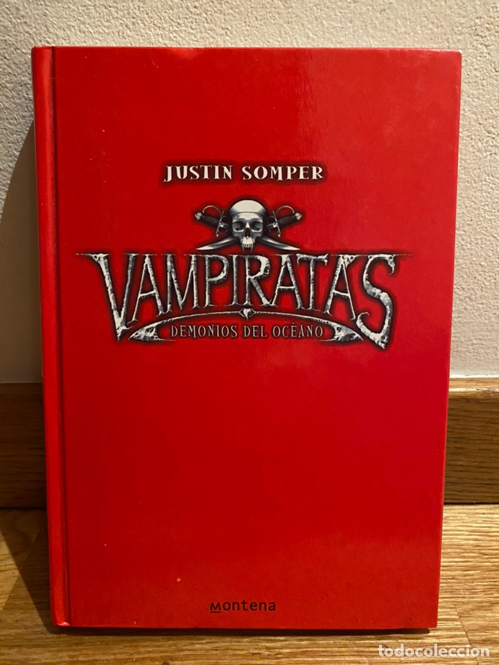 Libros de segunda mano: Vampiratas Justin Somper - Foto 1