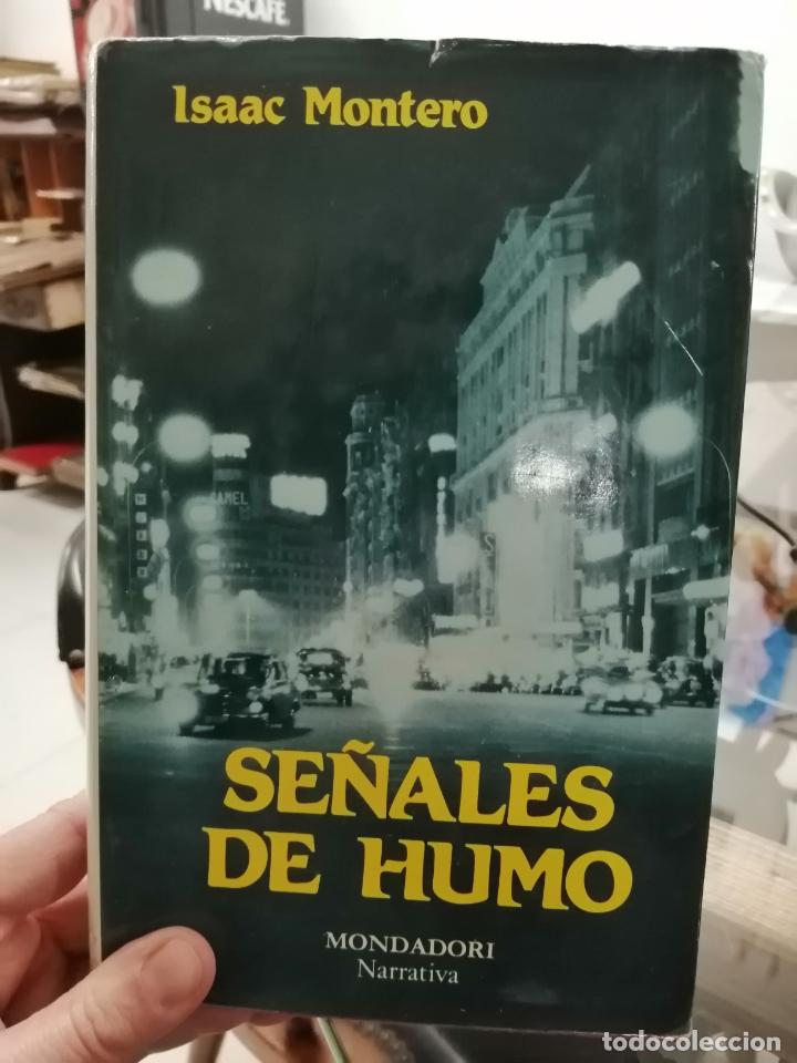 Libros de segunda mano: Se&ntilde;ales de Humo. Isaac Montero - Foto 1