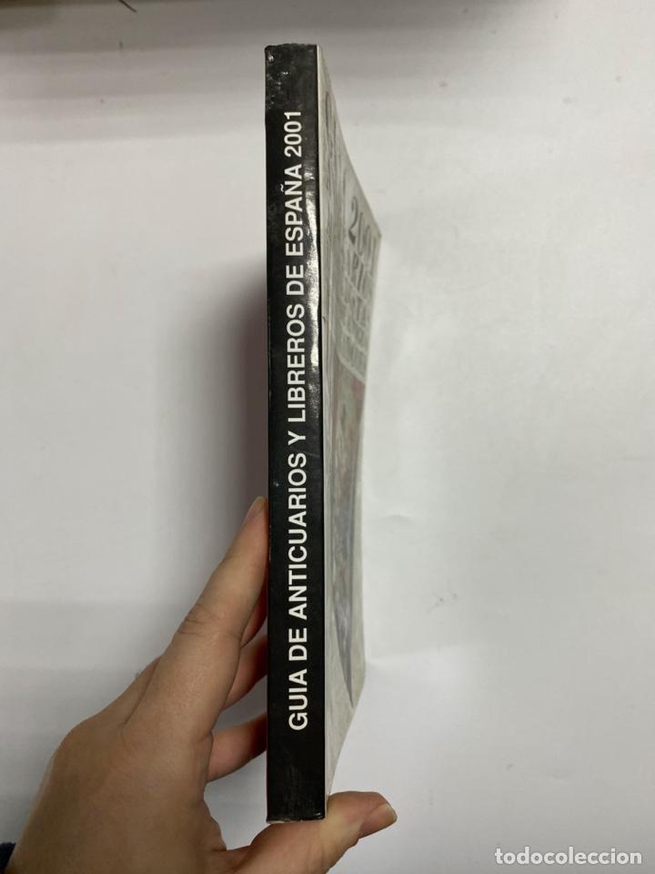 Libros de segunda mano: GUIA DE ANTICUARIOS Y LIBREROS DE ESPA&Ntilde;A 2001. PAGS: 258 - Foto 2