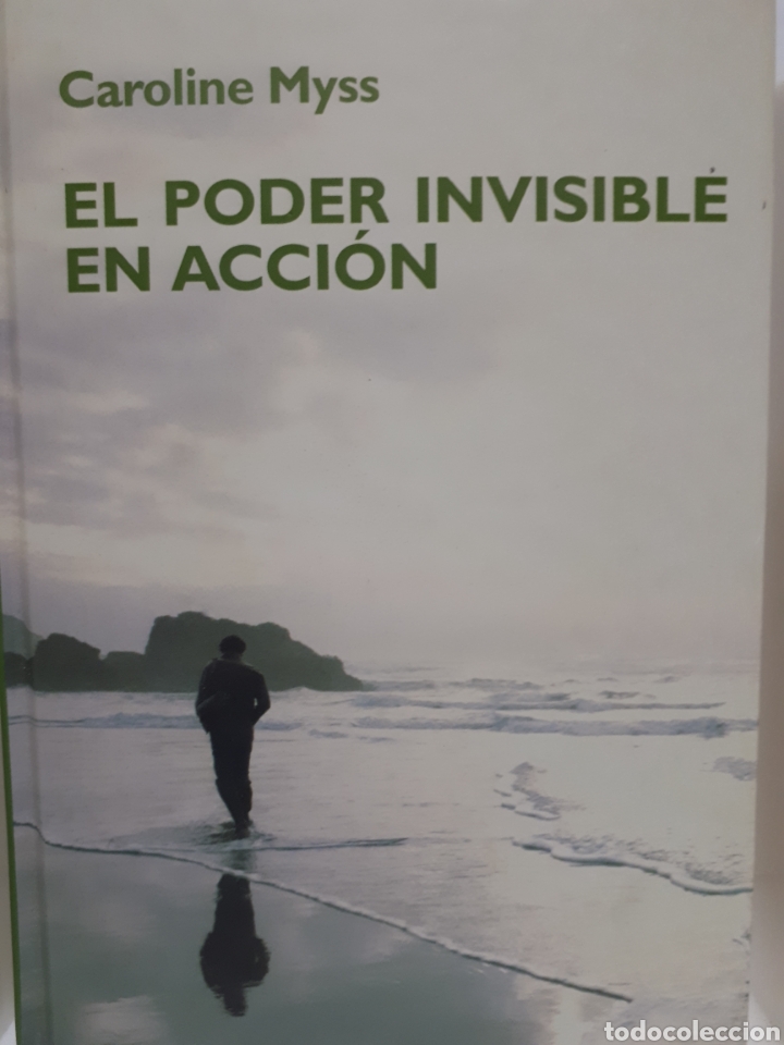 Libros de segunda mano: El poder invisible en acci&oacute;n de Caroline Myss - Foto 1