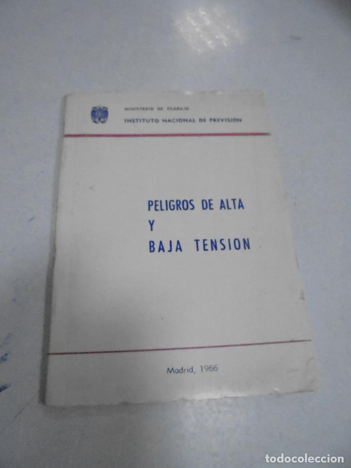 Second hand books: PELIGROS DE ALTA Y BAJA TENSI&Oacute;N. MADRID 1966. MINISTERIO DE TRABAJO. III ASAMBLEA DE LA C.S.I.S