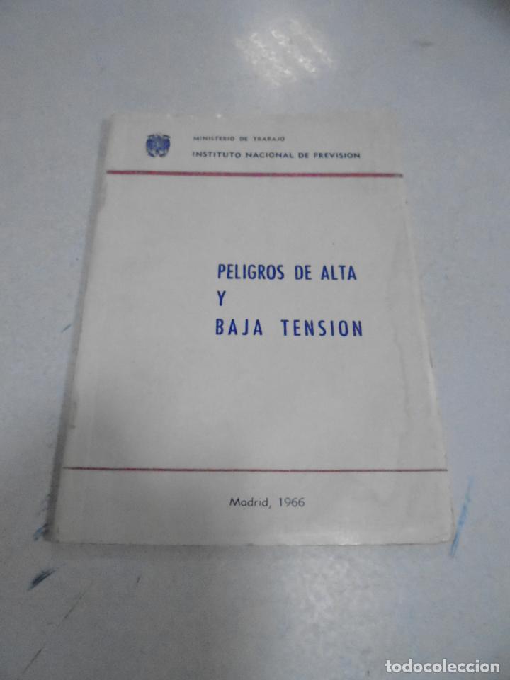 Second hand books: PELIGROS DE ALTA Y BAJA TENSI&Oacute;N. MADRID 1966. MINISTERIO DE TRABAJO. III ASAMBLEA DE LA C.S.I.S