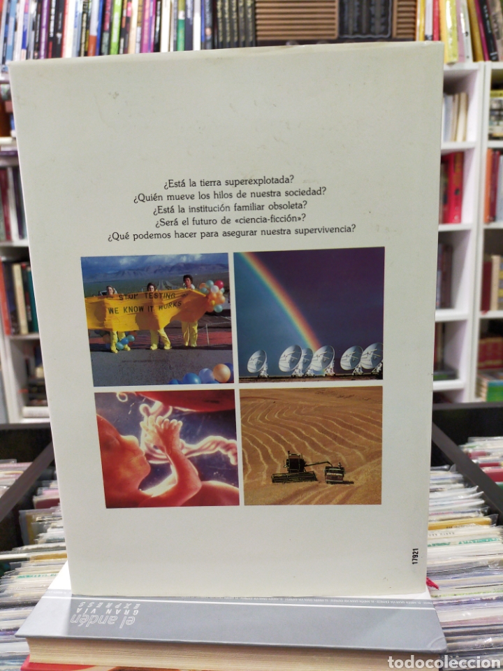 Libros de segunda mano: LA VIDA EN EL FUTURO - EDICI&Oacute;N DE ISAAC ASIMOV - Foto 2