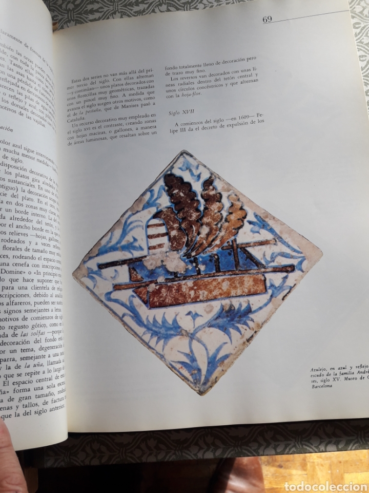 Libros de segunda mano: Cer&aacute;mica esmaltada espa&ntilde;ola, Editorial Labor - Foto 3