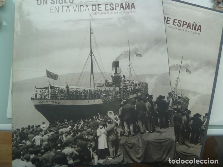 Libros de segunda mano: ENORME LIBRO : UN SIGLO EN LA VIDA DE ESPA&Ntilde;A . DE LORENZO DIAZ Y PUBLIO LOPEZ. EN ESTUCHE , 2001