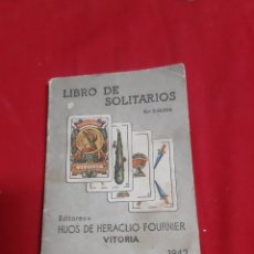 Libros de segunda mano: LIBRO DE SOLITARIOS- HIJOS DE HERACLIO FOURNIER 1942. Lote 230068590