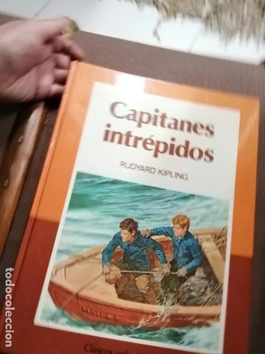 Libros de segunda mano: Capitanes intr&eacute;pidos. Rudyard kipling. - Foto 1
