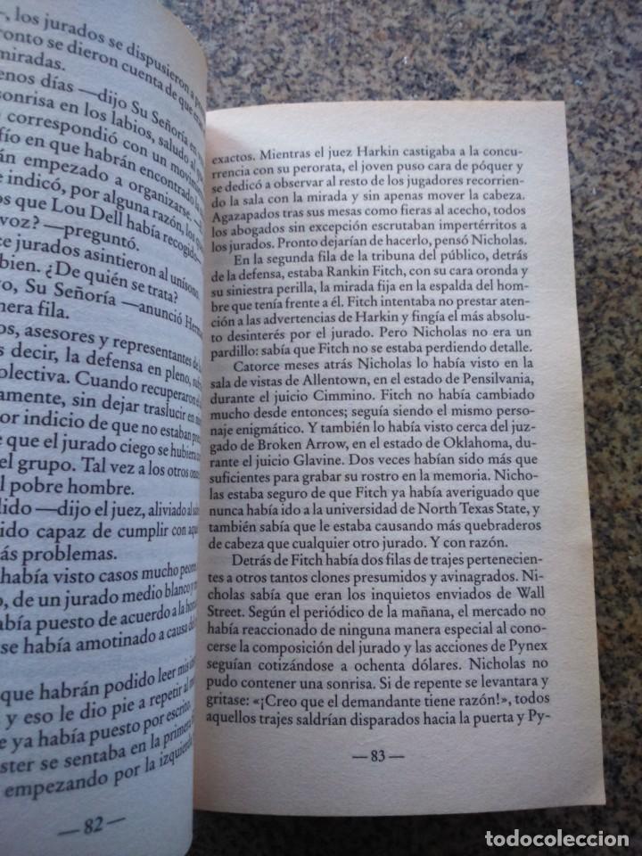 Libros de segunda mano: EL JURADO -- JOHN GRISHAM -- 2001 -- - Foto 2
