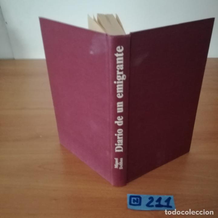 Libros de segunda mano: Diario De Un Emigrante - Foto 1