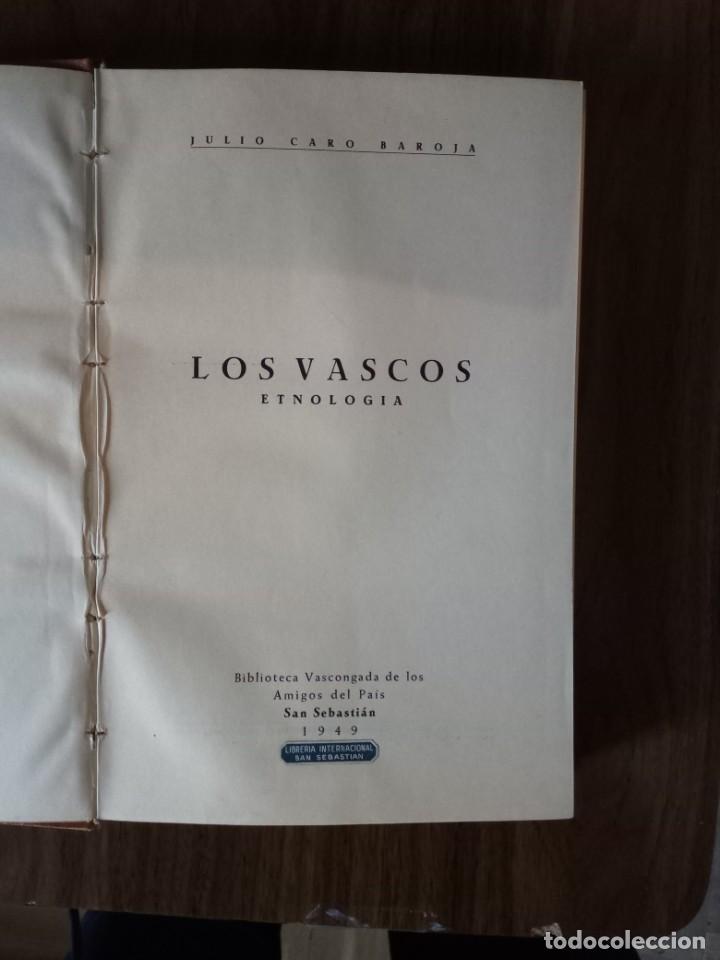 Libros de segunda mano: Julio Caro Baroja - Los Vascos (1949) - Foto 2