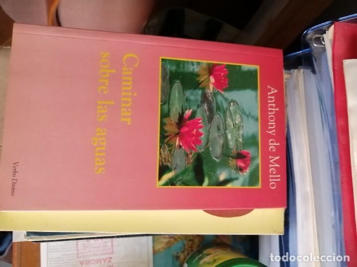 Libros de segunda mano: CAMINAR SOBRE LAS AGUAS. ANTHONY DE MELLO. VERBO DIVINO - Foto 1