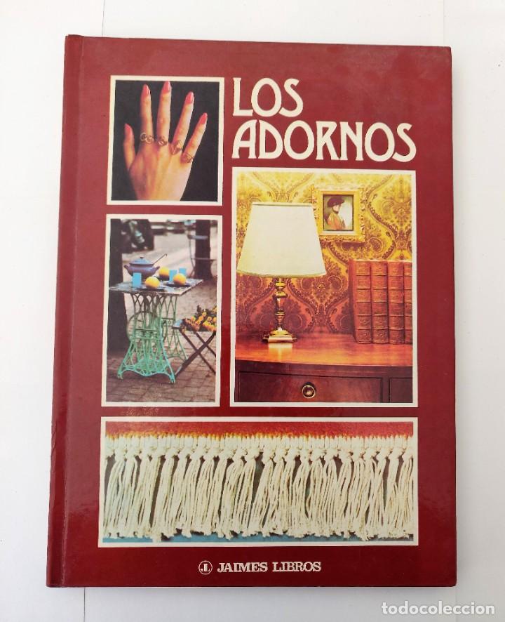 Libros de segunda mano: Libro Los Adornos - Foto 1