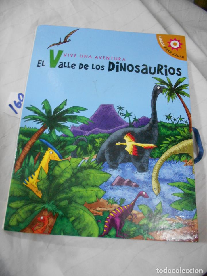 Libros de segunda mano: VIVIR UNA AVENTURA - EL VALLE DE LOS DINOSAURIOS - EN 3 D - Foto 1