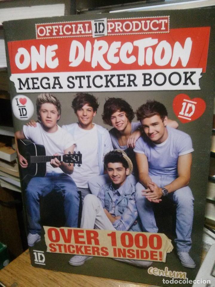 Libros de segunda mano: ONE DIRECTION, OFICIAL PRODUCT, OVER 1000 STICKERS INSIDE - Foto 1