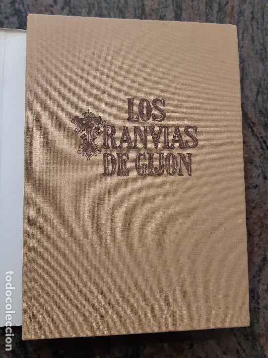 Libros de segunda mano: LIBRO LOS TRANVIAS DE GIJON. RAMON MARIA ALVARGONZALEZ - Foto 2