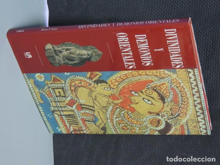 Libros de segunda mano: DIVINIDADES Y DEMONIOS ORIENTALES.- BRIAN P. KATZ - Foto 2