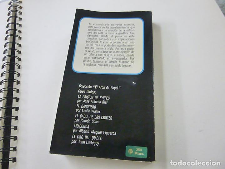 Libros de segunda mano: LA DOBLE HELICE - JAMES D. WATSON - F11 - Foto 2
