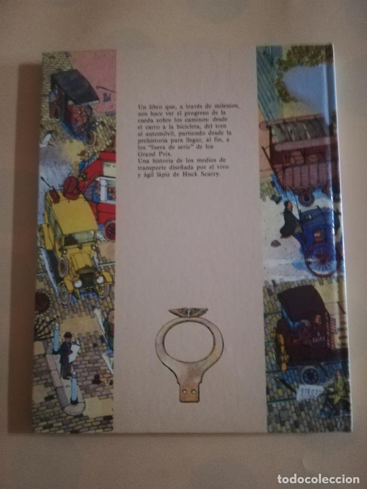 Libros de segunda mano: SOBRE 2 Y 4 RUEDAS. HUCK SCARRY. EDICONES MONTENA. 1982. - Foto 7