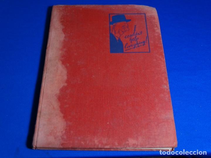 Libros de segunda mano: I COULDEN&rsquo;T HELP LAUGHING ! CON DEDICATORIA DE 1944. - Foto 1