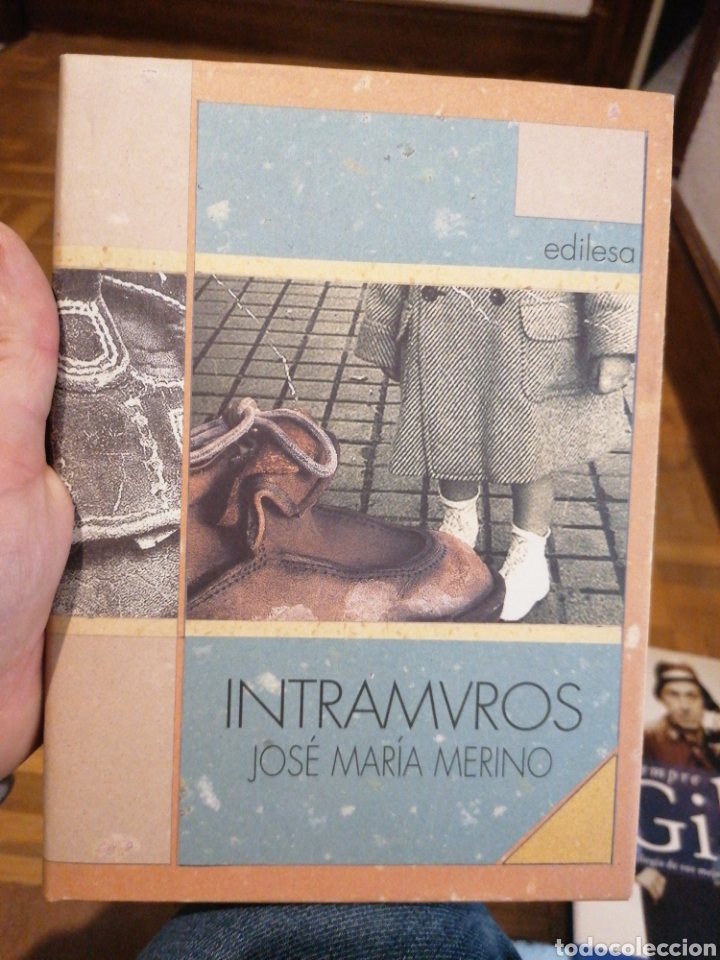 Libros de segunda mano: Intramuros. Jos&eacute; Maria Merino - Foto 1