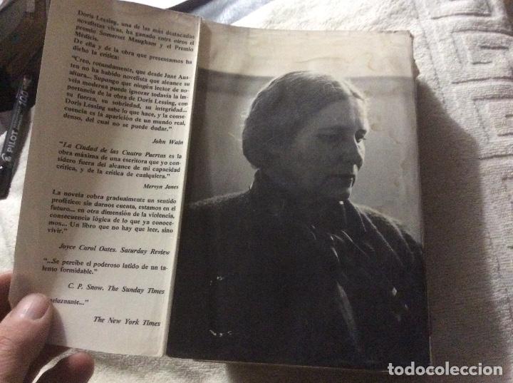 Libros de segunda mano: LA CIUDAD DE LAS CUATRO PUERTAS - DORIS LESSING - ARGOS VERGARA - Foto 3