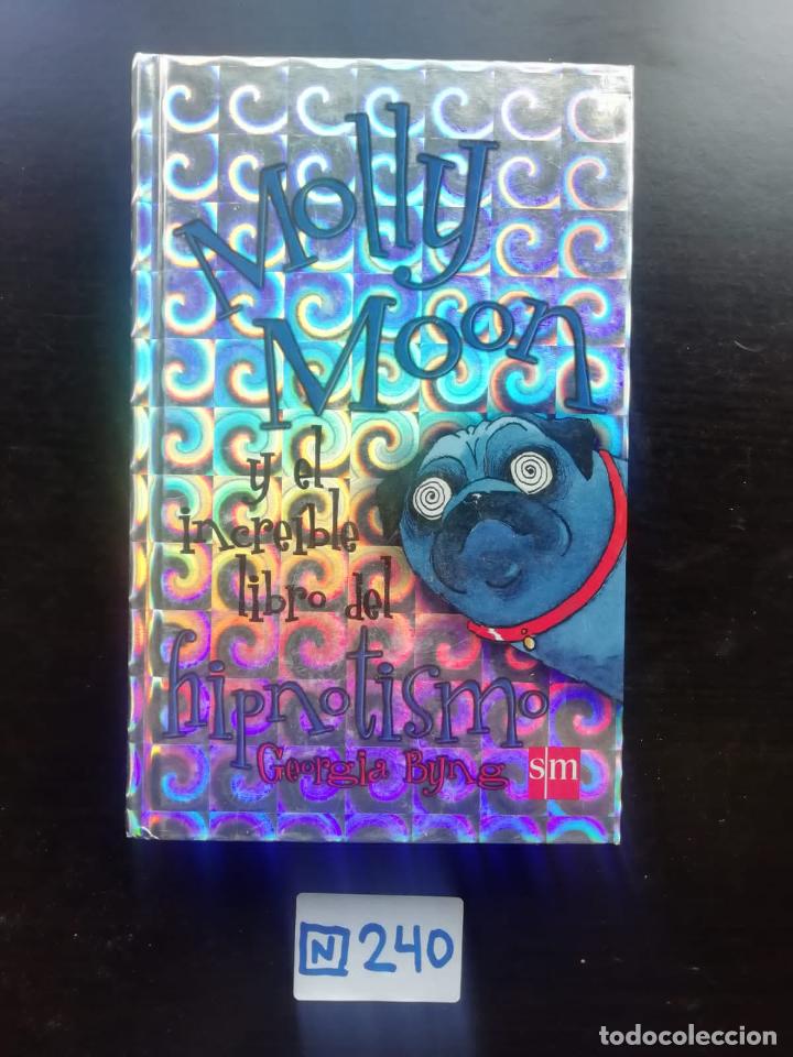 Libros de segunda mano: Molly Moon - Foto 1