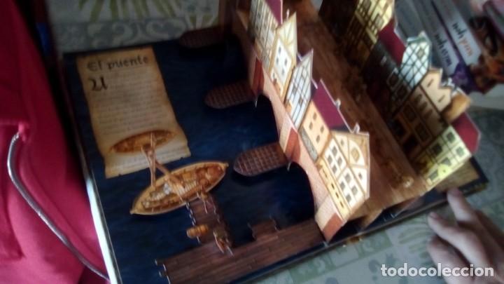 Libros de segunda mano: UNA CIUDAD MEDIAVAL - BRU&Ntilde;O , INTERACTIVO Y TRIDIMENSIONAL - Foto 2