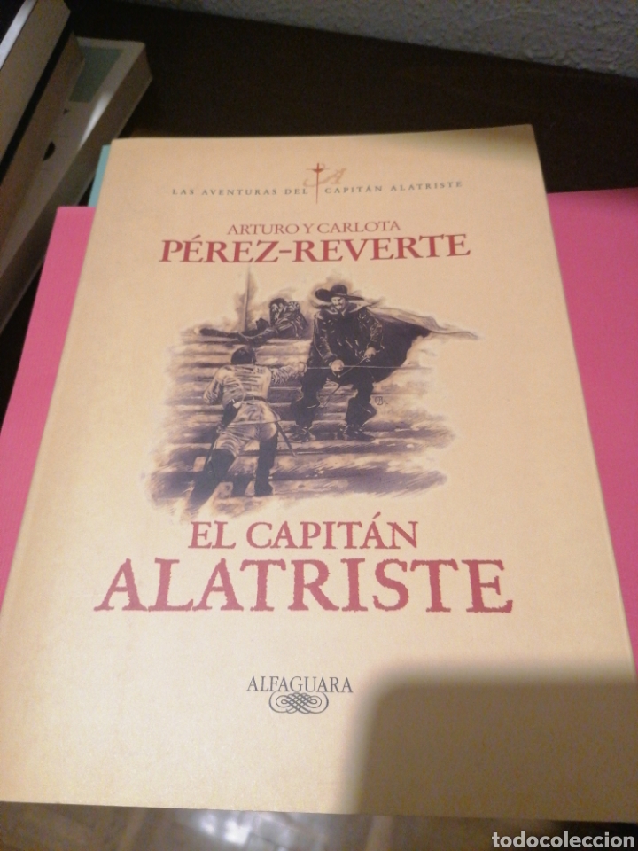 Libros de segunda mano: El capit&aacute;n Ala triste. Arturo P&eacute;rez Reverte - Foto 1
