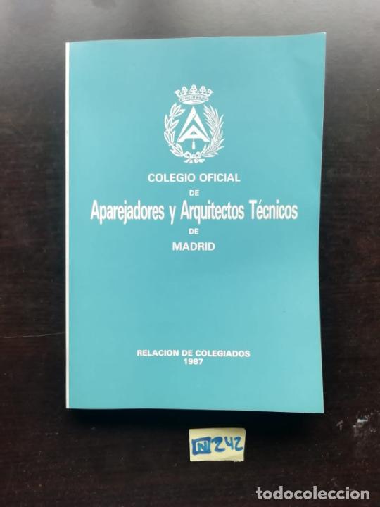 Libros de segunda mano: Aparejadores Y Arquitectos Tecnicos - Foto 1
