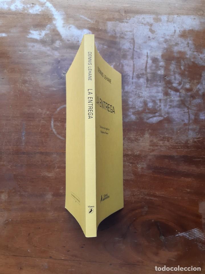 Libros de segunda mano: La entrega Dennis Lehane - Foto 6