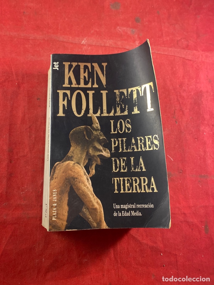 Libros de segunda mano: KEN FOLLET LOS PILARES DE LA TIERRA - Foto 1