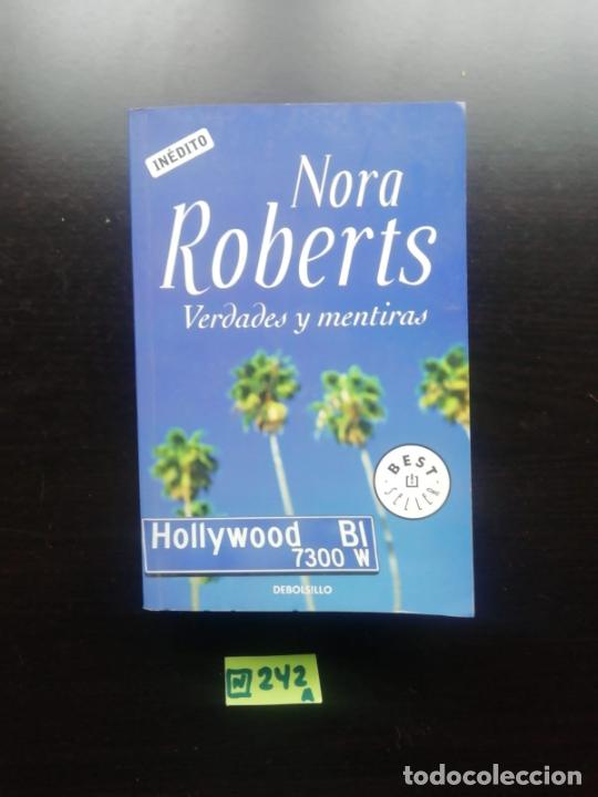 Libros de segunda mano: Nora Roberts Verdades Y Mentiras - Foto 1