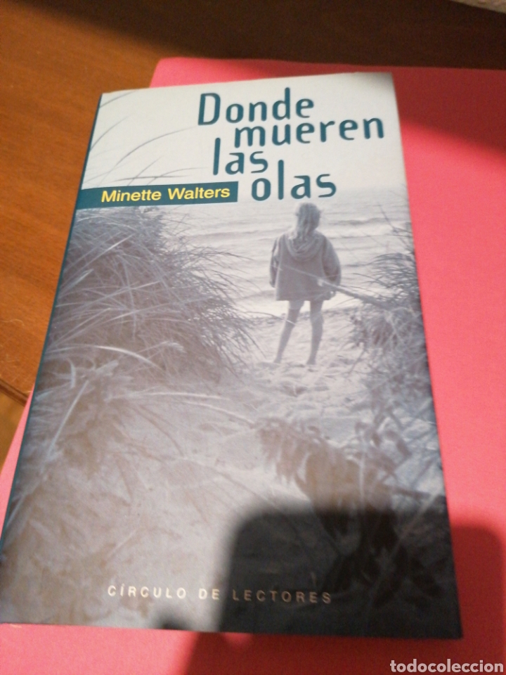 Libros de segunda mano: Donde mueren las olas. Minette Walters - Foto 1