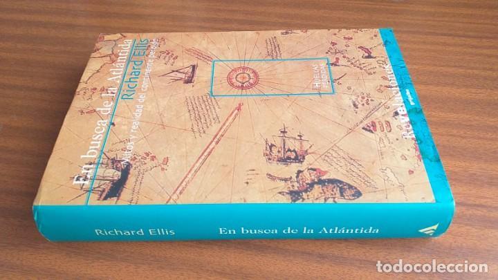 Libros de segunda mano: En busca de la Atl&aacute;ntida --- Richard Ellis - Foto 2