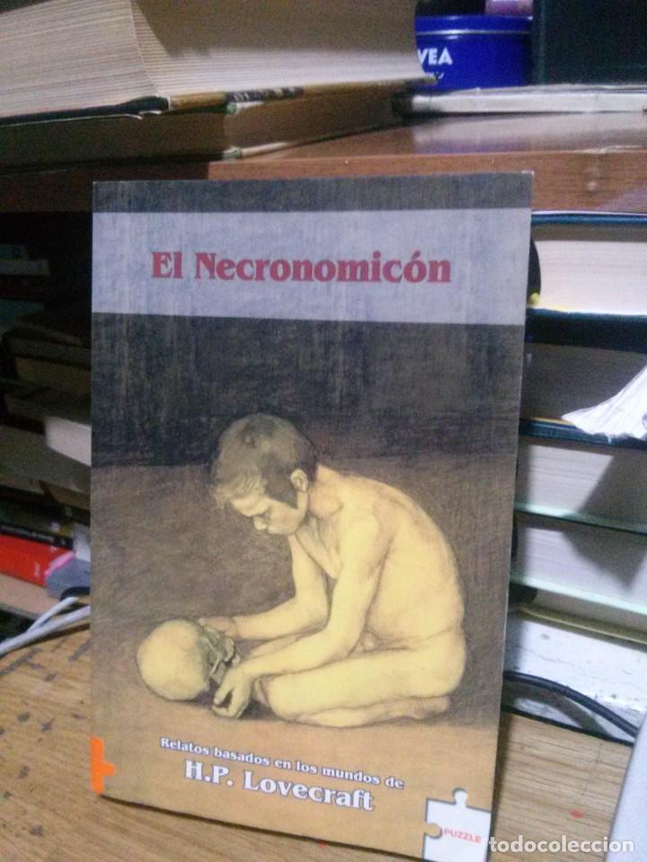 Libros de segunda mano: EL NECRONOMICON, H.P. LOVECRAFT, ED. PUZZLE - Foto 1