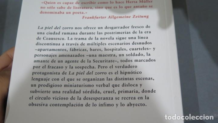 Libros de segunda mano: LA PIEL DEL ZORRO. HERTA M&Uuml;LLER - Foto 2