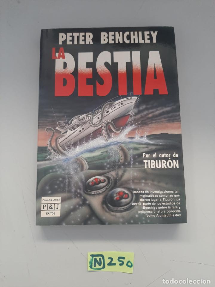 Libros de segunda mano: La Bestia - Foto 1