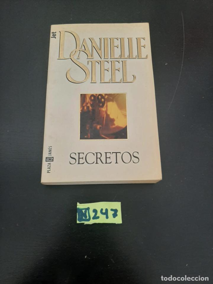 Libros de segunda mano: Secretos - Foto 1