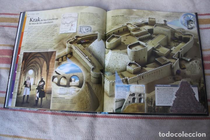 Libros de segunda mano: CABALLEROS Y CASTILLOS - LAROUSSE - Foto 5