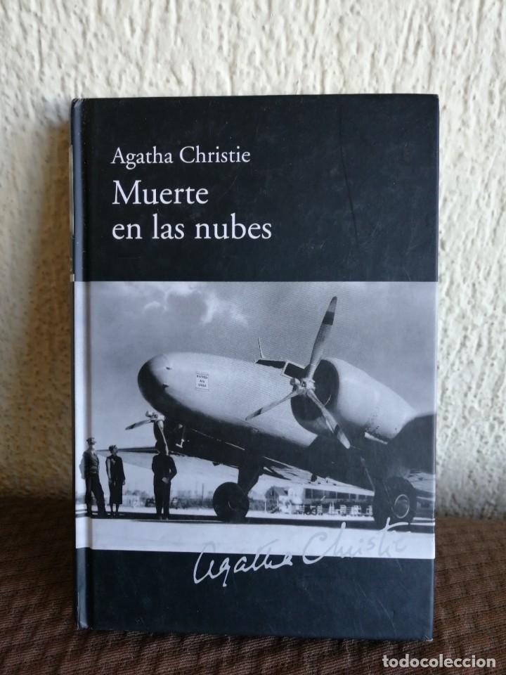 Libros de segunda mano: Muerte en las nubes. Agatha Christie. Libro - Foto 1
