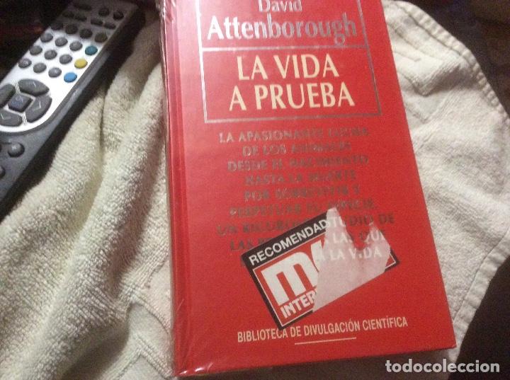 Libri di seconda mano: LA VIDA APRUEBA - N&ordm; 8 - POR DAVID ATTENBROUGH - BIBLIOTCA DIVULGACION Precintado