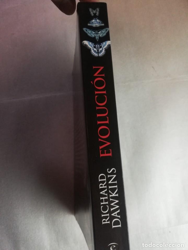 Libros de segunda mano: EVOLUCI&Oacute;N. EL MAYOR ESPECT&Aacute;CULO SOBRE LA TIERRA - RICHARD DAWKINS - Foto 2