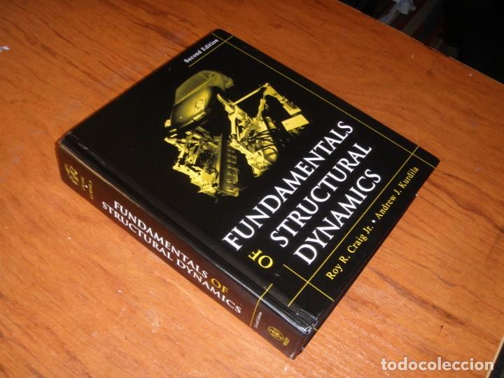 Libros de segunda mano: LIBRO FUNDAMENTOS DE ESTRUCTURAS DIN&Aacute;MICAS IDIOMA INGL&Eacute;S - Foto 2